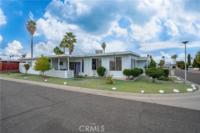 Detail Gallery Image 6 of 43 For 661 San Juan Dr, Hemet,  CA 92543 - 2 Beds | 2 Baths