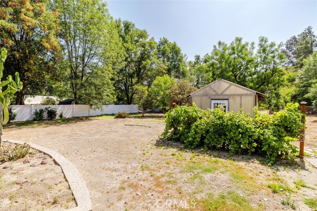 5800 Winnetka Avenue, Woodland Hills CA: https://media.crmls.org/medias/a9383b3d-b6e4-4676-b371-03eb692aa787.jpg