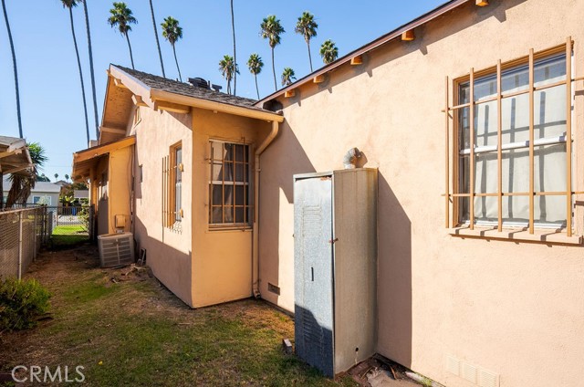 Detail Gallery Image 28 of 33 For 4716 S Van Ness, Los Angeles,  CA 90062 - 3 Beds | 1/1 Baths