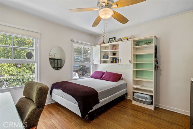 Detail Gallery Image 11 of 33 For 1701 Pier Ave, Santa Monica,  CA 90405 - 4 Beds | 2/1 Baths