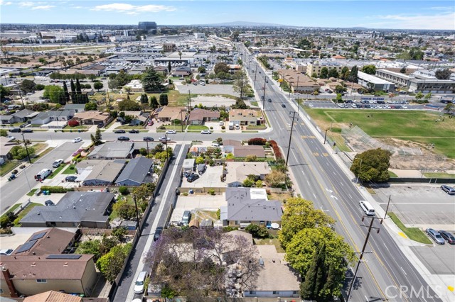 8252 McFadden Avenue, Midway City CA: https://media.crmls.org/medias/a93916ba-11bc-406c-b82c-7b54709a02ff.jpg