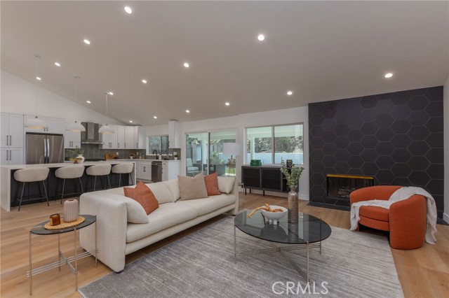 876 Ballina Court, Newbury Park CA: https://media.crmls.org/medias/a939308a-1c34-4b2f-8950-c924d953d7f3.jpg
