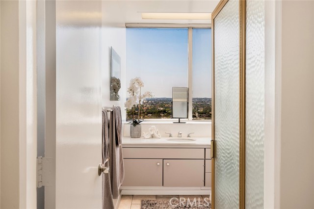 Detail Gallery Image 23 of 29 For 2999 E Ocean Bld #1940,  Long Beach,  CA 90803 - 2 Beds | 2 Baths