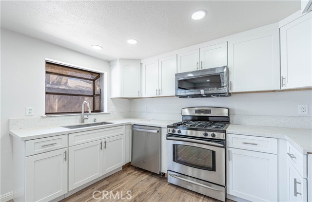 Detail Gallery Image 9 of 34 For 16181 Orange St, Hesperia,  CA 92345 - 3 Beds | 2 Baths