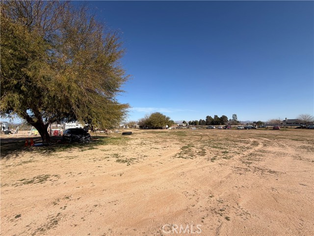 Detail Gallery Image 10 of 19 For 36633 Hidden River, Hinkley,  CA 92347 - 4 Beds | 2 Baths