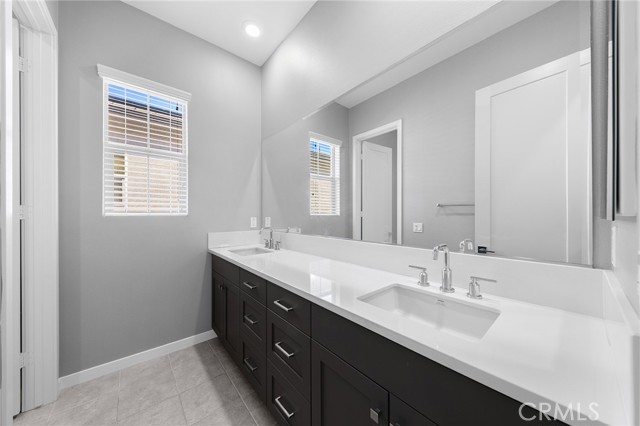 Detail Gallery Image 40 of 70 For 115 Frame, Irvine,  CA 92618 - 3 Beds | 2/1 Baths