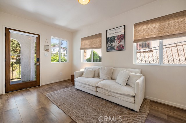 4142 Mercury Avenue, Los Angeles CA: https://media.crmls.org/medias/a93ca0bd-6dae-4493-b235-a8125b6a7194.jpg