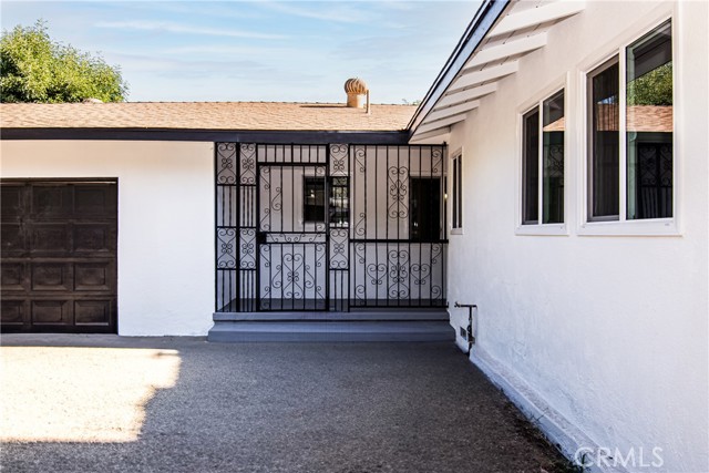 2983 N Alameda Avenue, San Bernardino CA: https://media.crmls.org/medias/a93ce5b9-5e08-4d41-adf0-0ec0fef7147e.jpg