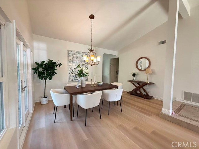 Detail Gallery Image 2 of 20 For 13 Grant, Irvine,  CA 92620 - 3 Beds | 2 Baths