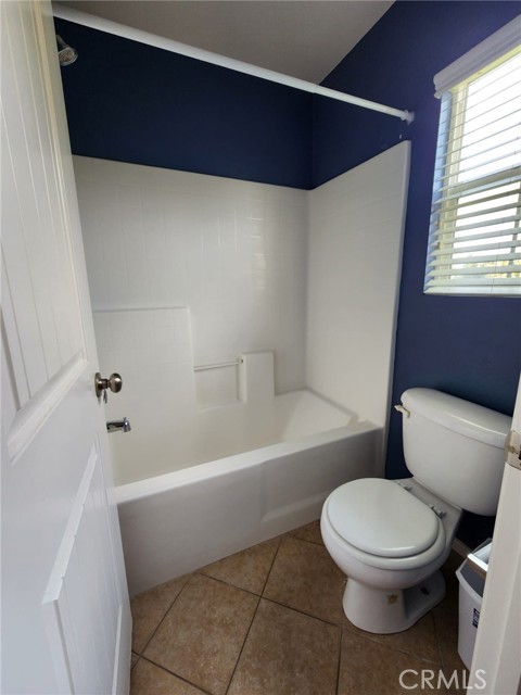Detail Gallery Image 9 of 13 For 4584 Almaterra Dr, Perris,  CA 92571 - 4 Beds | 2/1 Baths