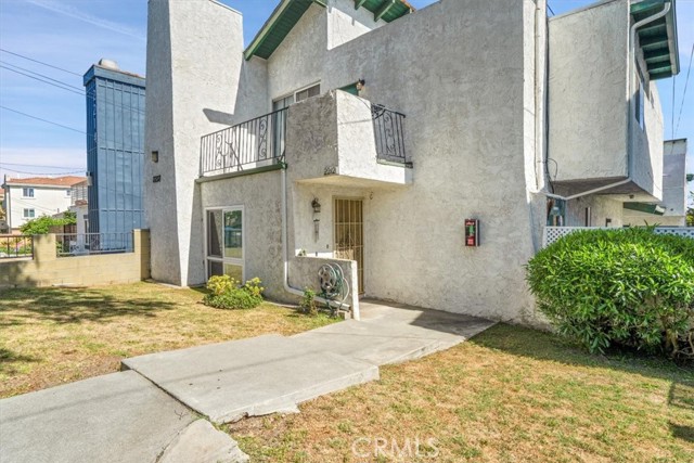 Detail Gallery Image 6 of 46 For 2212 Grant Ave, Redondo Beach,  CA 90278 - – Beds | – Baths