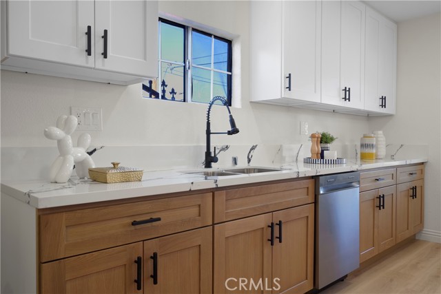 Detail Gallery Image 6 of 27 For 14935 Hibiscus, Fontana,  CA 92335 - 3 Beds | 2 Baths