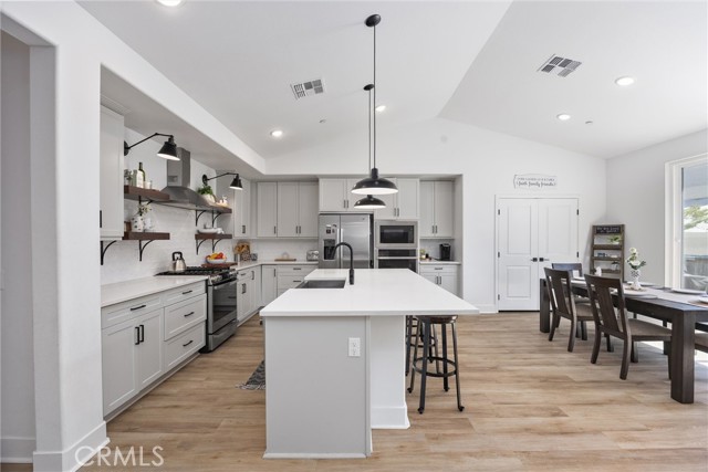 Detail Gallery Image 17 of 58 For 212 Artina Ct, Tehachapi,  CA 93561 - 4 Beds | 2 Baths