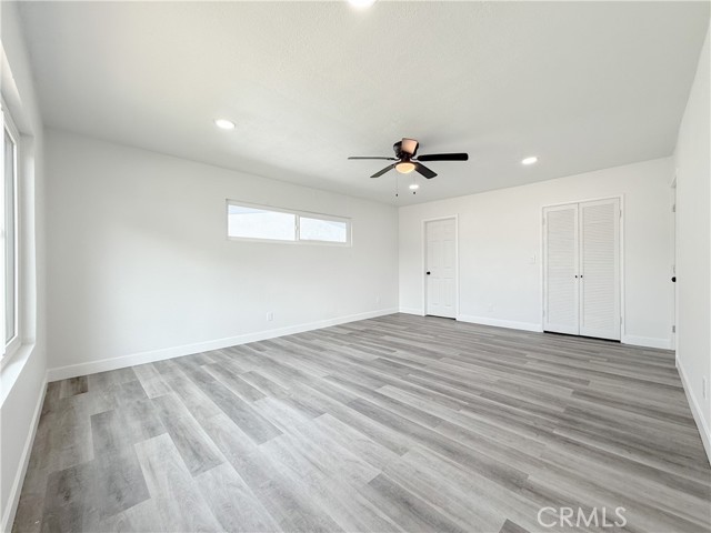 718 East 103rd Place photo 17