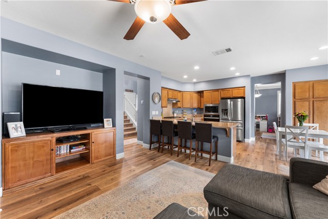 4122 Rainer, Lancaster CA: https://media.crmls.org/medias/a93e2d47-2716-42e8-ad80-1058c74a3b0f.jpg