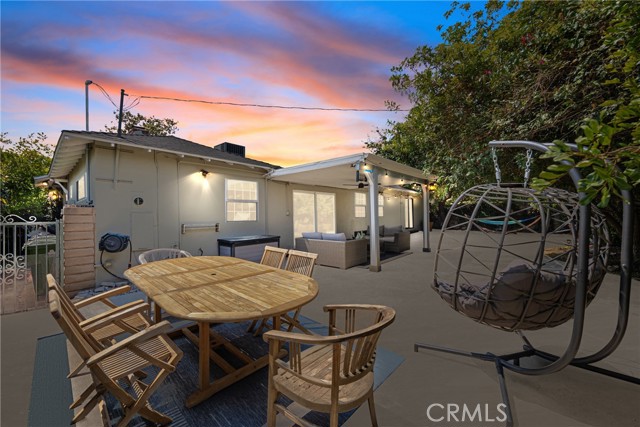 5834 Costello Avenue, Van Nuys CA: https://media.crmls.org/medias/a93e892b-2f57-4e98-94fe-af00bf9989a2.jpg