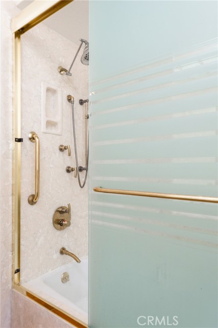 Detail Gallery Image 23 of 33 For 1717 Riverside Dr, Glendale,  CA 91201 - 2 Beds | 1 Baths