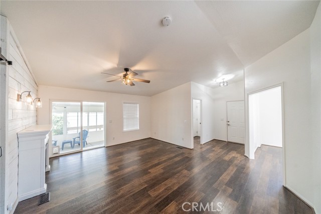 Detail Gallery Image 15 of 55 For 22241 Nisqually Rd #33,  Apple Valley,  CA 92308 - 3 Beds | 2 Baths