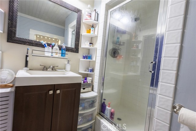 Detail Gallery Image 35 of 48 For 3463 E Kerckhoff, Fresno,  CA 93702 - 4 Beds | 2 Baths