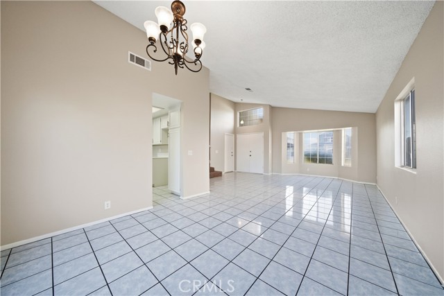 Detail Gallery Image 10 of 38 For 3621 Apollo, Palmdale,  CA 93550 - 3 Beds | 2/1 Baths