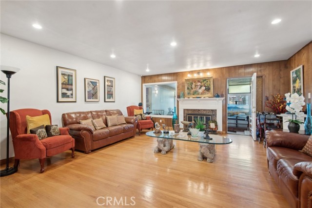 Image 4 of 52 For 12268 Samoline Avenue