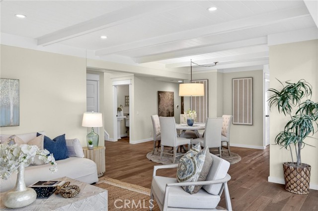 Detail Gallery Image 8 of 41 For 1659 3rd St, Manhattan Beach,  CA 90266 - 4 Beds | 3/1 Baths