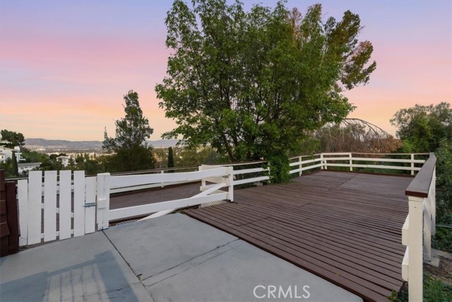 Detail Gallery Image 31 of 61 For 5160 Medina Rd, Woodland Hills,  CA 91364 - 3 Beds | 2/1 Baths