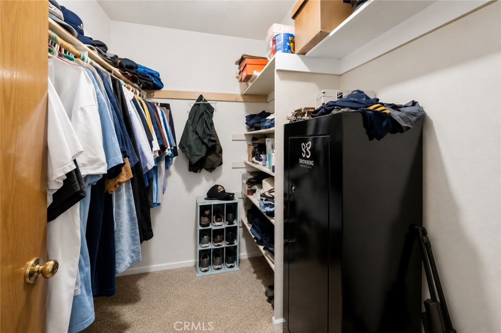 https://media.crmls.org/medias/a9447337-4778-4c4a-8c75-cc9c8f17e7c6.jpg?preset=X-Large