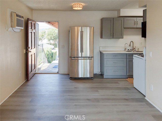 Detail Gallery Image 12 of 29 For 1006 Boynton St #2,  Glendale,  CA 91205 - 2 Beds | 1 Baths