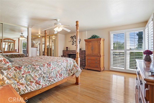 22666 Margarita Drive, Woodland Hills CA: https://media.crmls.org/medias/a9450bdb-7f0c-4995-8f92-8257cb0e9fac.jpg