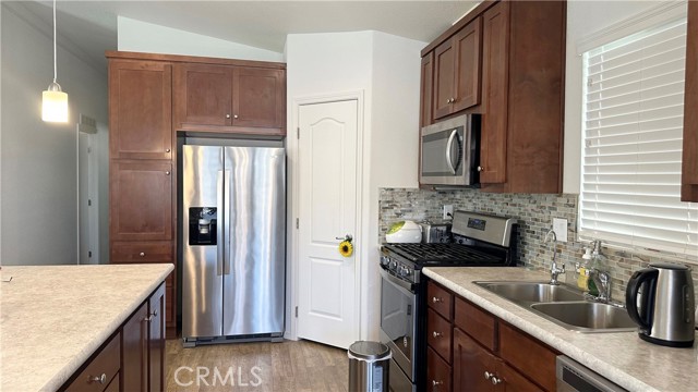 Detail Gallery Image 11 of 46 For 3500 Buchnana St #198,  Riverside,  CA 92503 - 3 Beds | 2 Baths