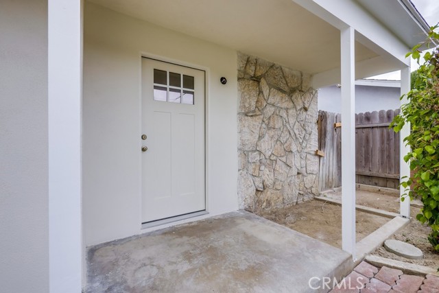 Detail Gallery Image 7 of 52 For 8452 Arnett Dr, Huntington Beach,  CA 92647 - 3 Beds | 2 Baths