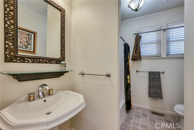 Detail Gallery Image 25 of 36 For 18884 Deer Hill Rd, Hidden Valley Lake,  CA 95467 - 3 Beds | 2 Baths