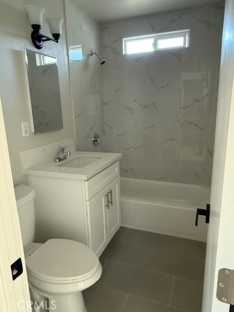 Detail Gallery Image 4 of 7 For 416 W Park, Ontario,  CA 91762 - 2 Beds | 1 Baths