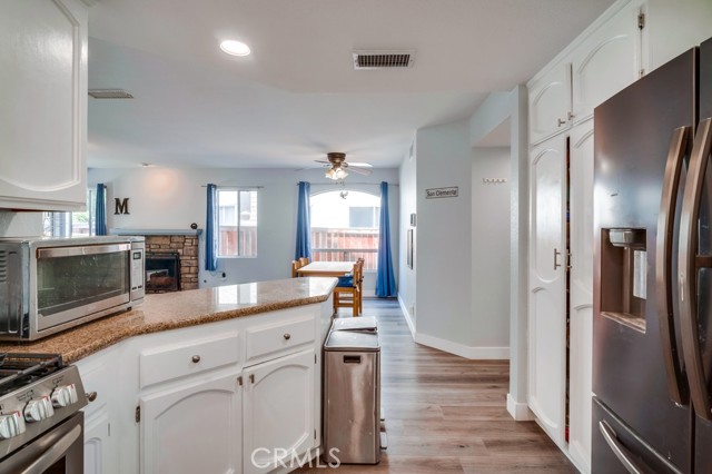 Detail Gallery Image 11 of 31 For 10025 Thornbird Ct, Moreno Valley,  CA 92557 - 5 Beds | 2/1 Baths