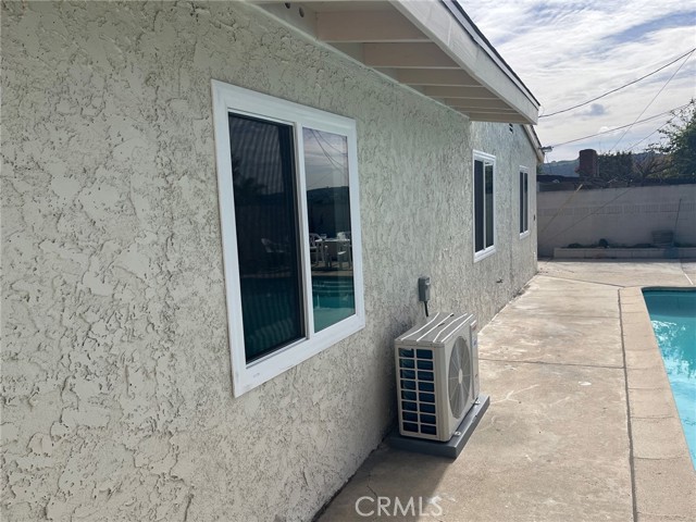 Detail Gallery Image 4 of 26 For 16374 Bamboo, La Puente,  CA 91744 - 4 Beds | 2 Baths