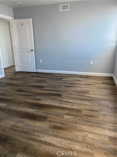 211 W 43rd Street #3, Los Angeles, CA, 90037 211 W 43rd Street #3, Los Angeles, CA, 90037