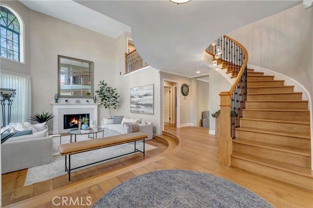 Detail Gallery Image 3 of 58 For 6095 Greenbrier Dr, Huntington Beach,  CA 92648 - 3 Beds | 2/1 Baths