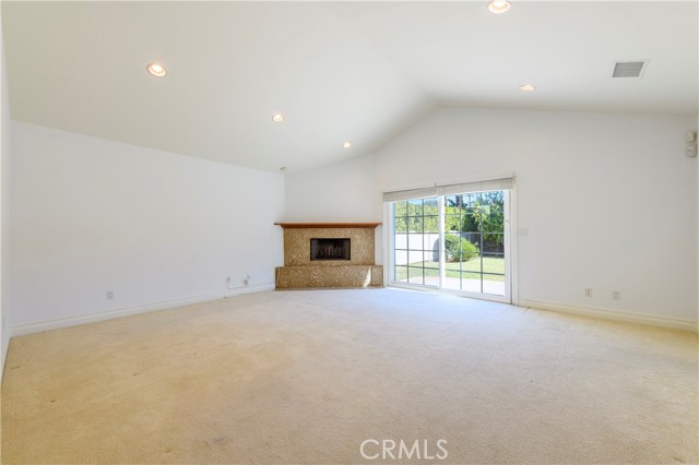 Detail Gallery Image 12 of 27 For 4932 Petit Ave, Encino,  CA 91436 - 3 Beds | 2 Baths