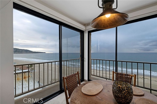 Detail Gallery Image 32 of 60 For 727 Esplanade #302,  Redondo Beach,  CA 90277 - 2 Beds | 2 Baths