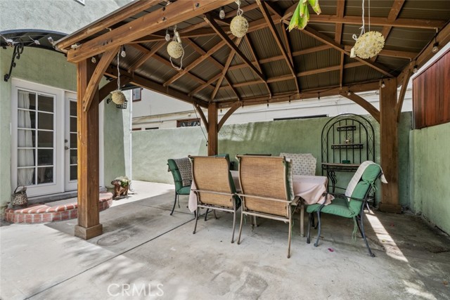 13936 Magnolia Boulevard, Sherman Oaks CA: https://media.crmls.org/medias/a949176f-a076-408f-8de7-703c0be9a2be.jpg