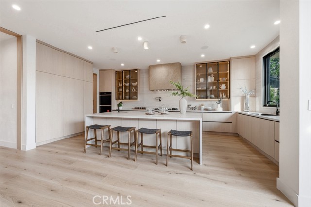 Detail Gallery Image 7 of 36 For 16252 Addison St, Encino,  CA 91436 - 7 Beds | 7/1 Baths