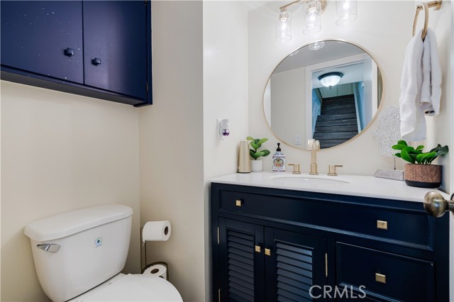 Detail Gallery Image 5 of 16 For 21901 Lassen St #94,  Chatsworth,  CA 91311 - 3 Beds | 2/1 Baths