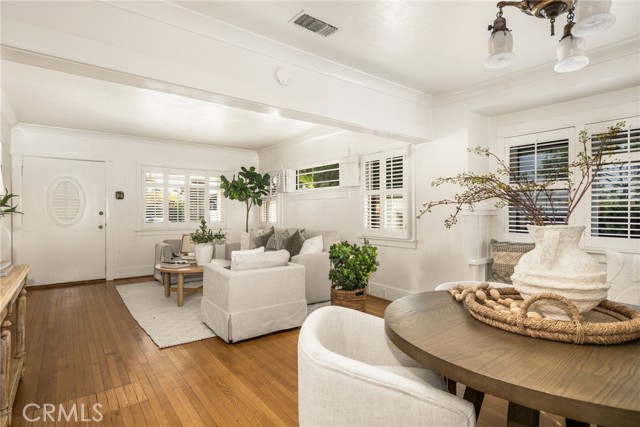 373 Gladys Avenue photo 10