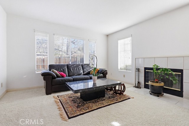 Detail Gallery Image 6 of 68 For 7114 Wyngate St, Tujunga,  CA 91042 - 3 Beds | 2/1 Baths