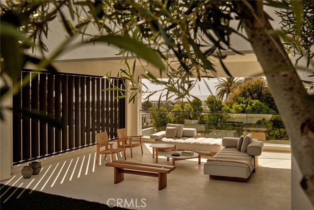 101 N Poinsettia Avenue, Manhattan Beach CA: https://media.crmls.org/medias/a94cdbcb-db41-4ef8-bc20-6f4a064ef3ec.jpg