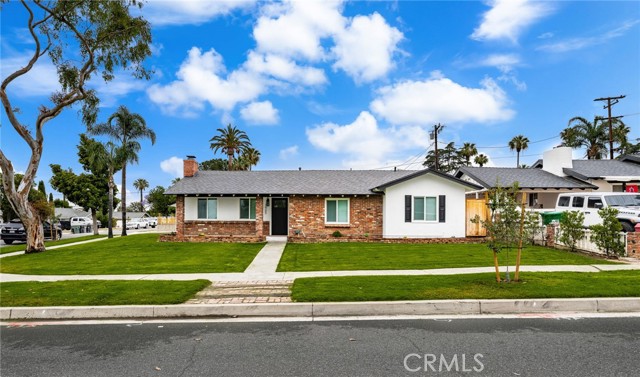 1905 Davis Street, Corona CA: https://media.crmls.org/medias/a94cdf03-176d-461e-b0a8-4ff92e3339bc.jpg