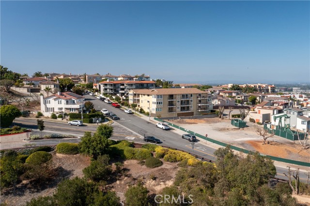 Detail Gallery Image 4 of 44 For 2240 Stanley Ave #9,  Signal Hill,  CA 90755 - 2 Beds | 2 Baths
