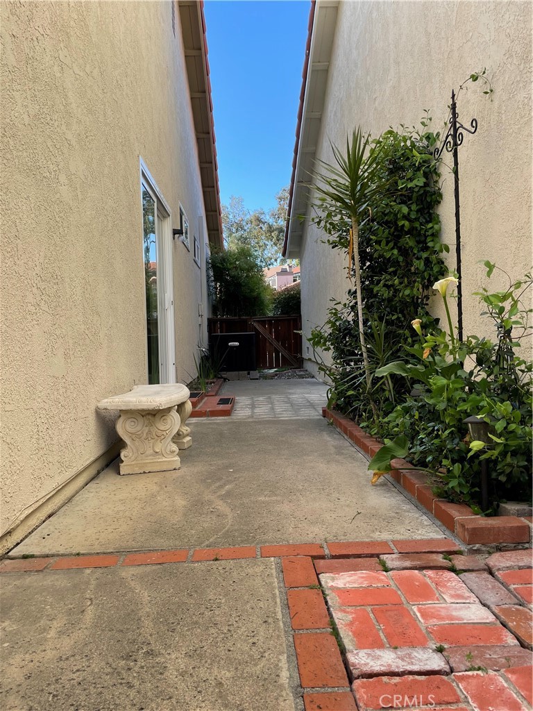 MLS #OC25244918 image #19