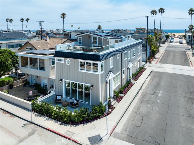 825 W Bay Avenue, Newport Beach CA: https://media.crmls.org/medias/a94eaff1-cffb-4e50-80df-832ad1744765.jpg